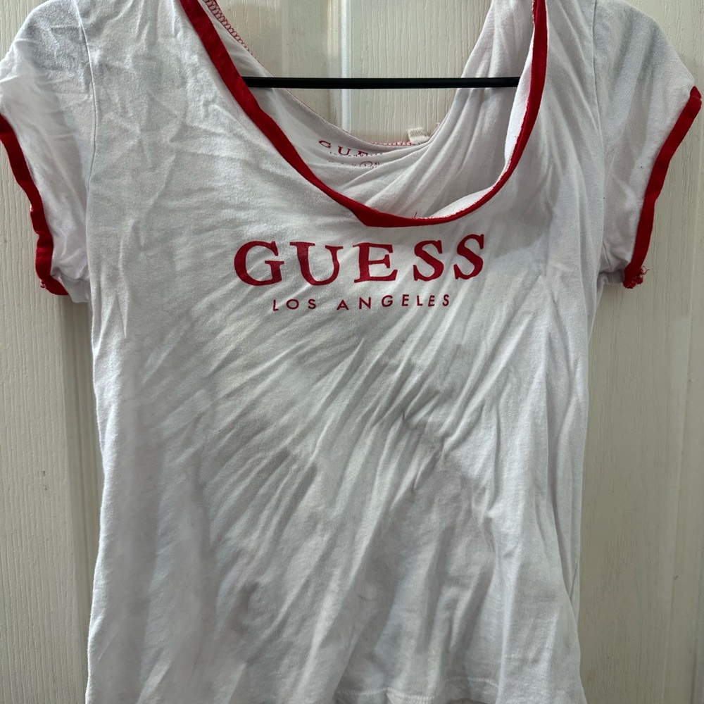 Guess White and Red Fitted Short Sleeve Tee